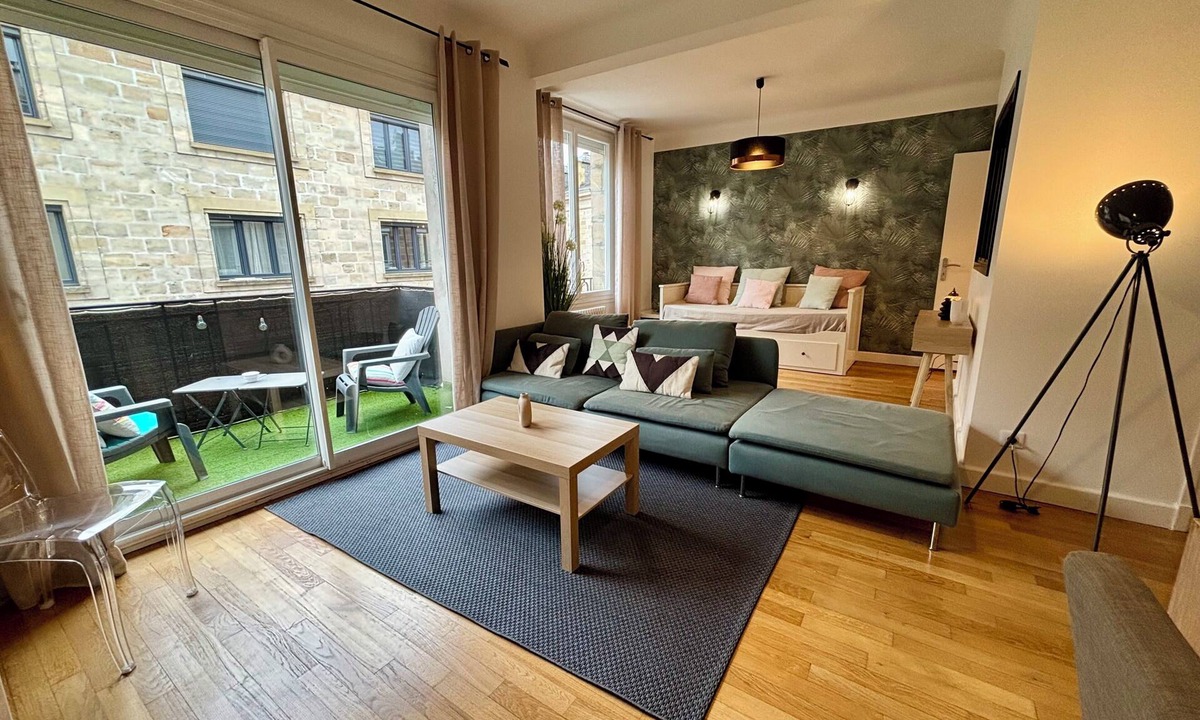Brive-la-Gaillarde Apartment | Casa Marbeau - 6 pers. - Stationnement - Entre le centre-ville et la gare