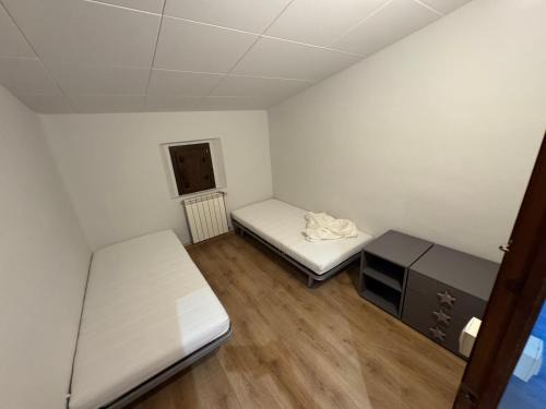 Folgueroles Villa | Casa Plana de Vic folgueroles ideal 4 families