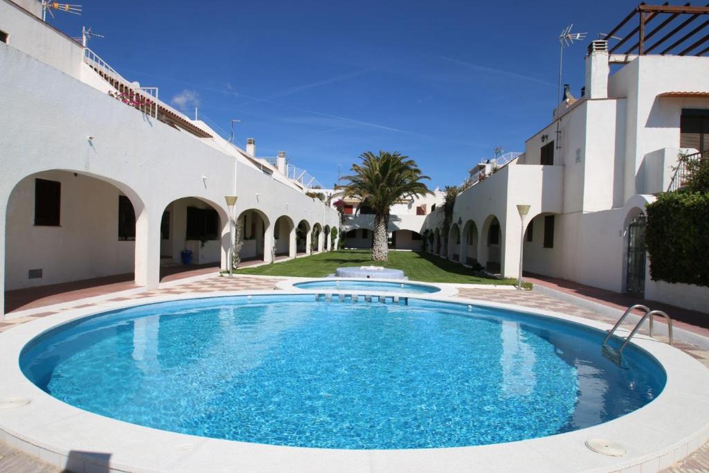 Parc de Mont-roig House | Casas Blancas 37