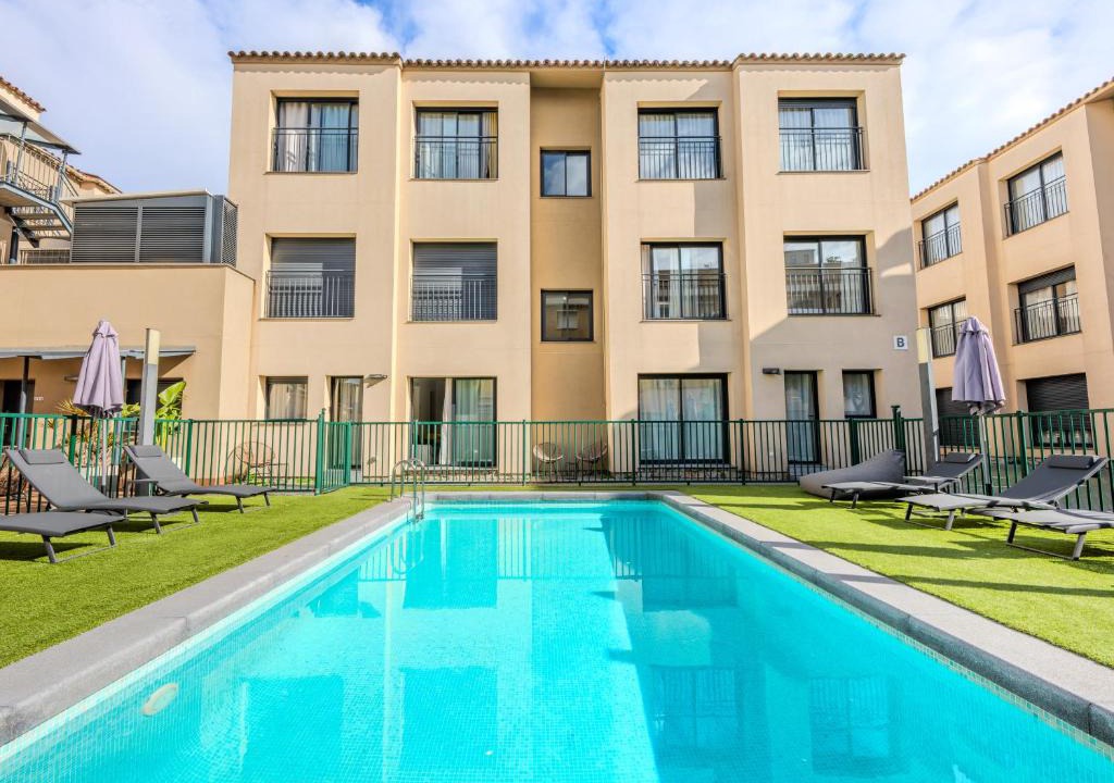 Castelldefels Apartment | Castell Beach Aparthotel