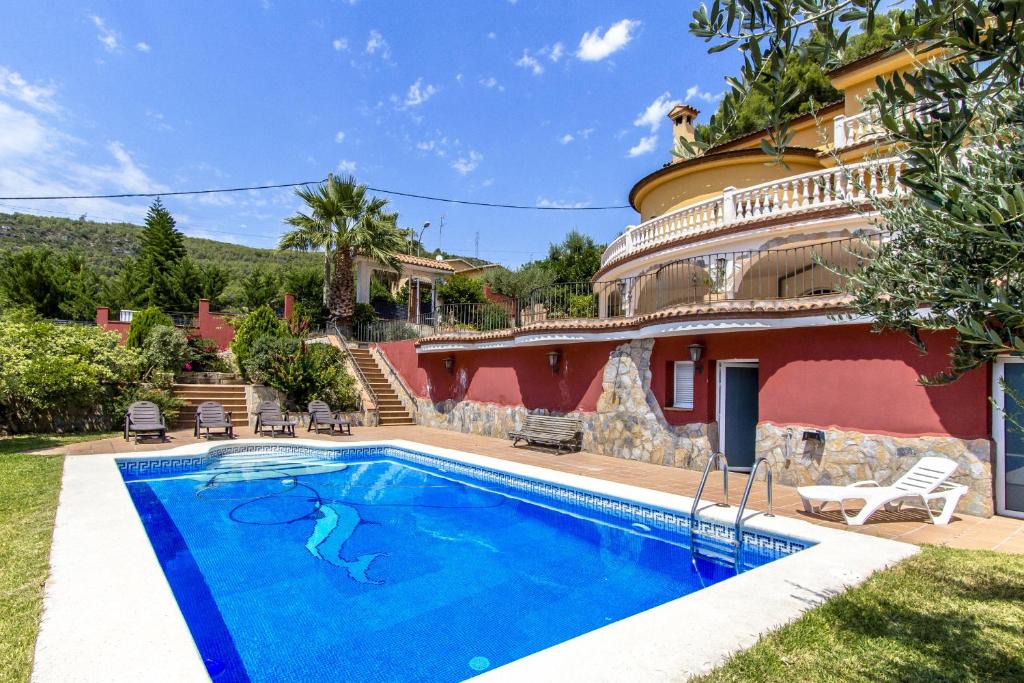 Torrelles de Llobregat Villa | Catalunya Casas Spacious, Sublime Villa just 15km to Barcelona!