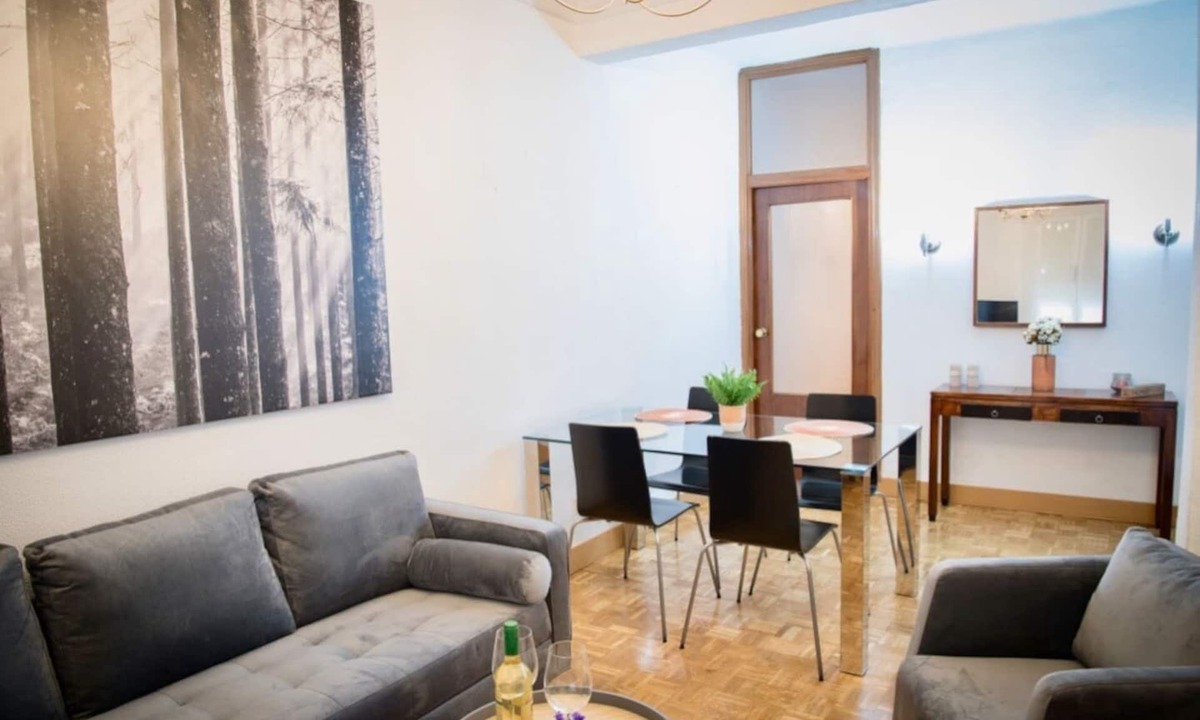 Moncloa - Arguelles Apartment | ★Central & Spacious Apartment★Family, Friends & Couples 3BD