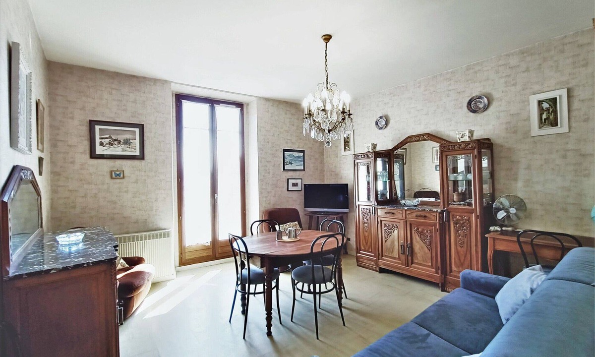 Aix-les-Bains City Center Apartment | Central T2 Aix-les-Bains, Bright, Pets Allowed, Parking
