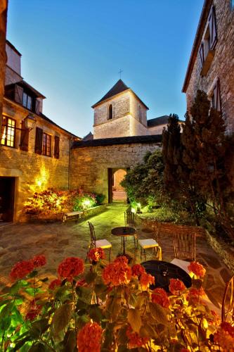 Meyronne Hotel | Château Hôtel La Terrasse - Teritoria