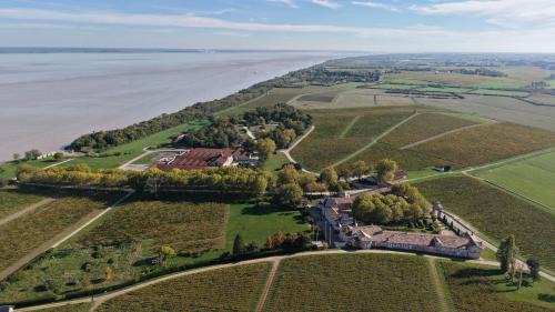 Saint-Yzans-de-Medoc House | Château Loudenne - Ecottage dans le parc - Alfred