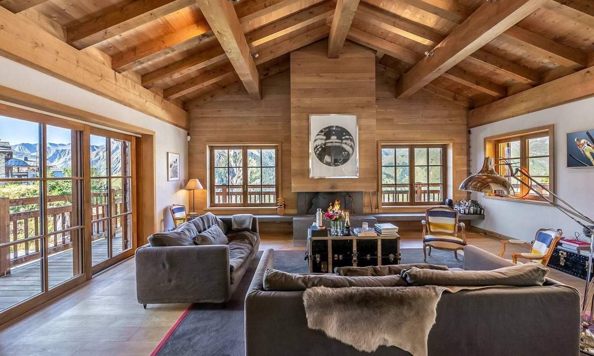 Beranger Ski Chalet | Chalet Stable - Six Bedroom Chalet, Sleeps 12