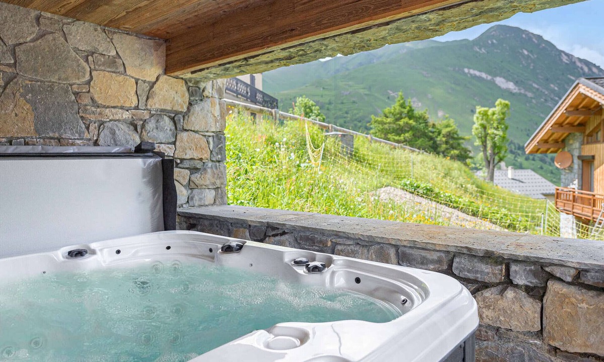 Les Belleville Ski Chalet | Chalet with jacuzzi and sauna near Saint Martin