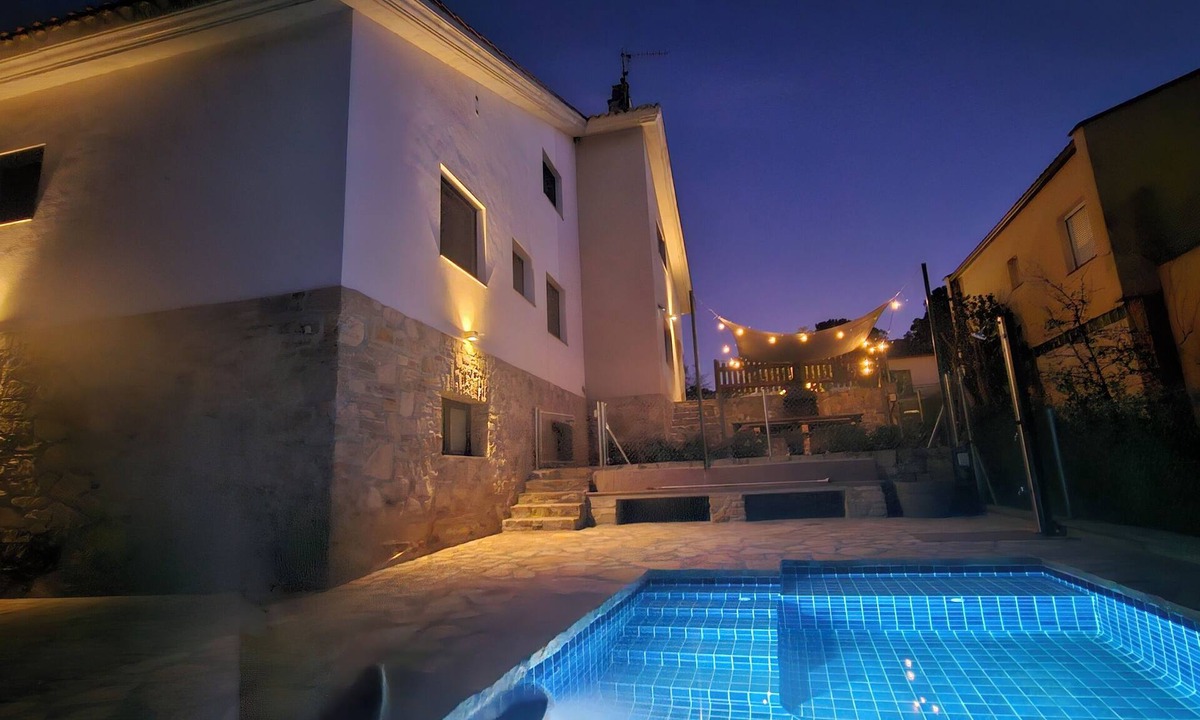 Castelloli Villa | Chalet a 35 Minutos de Barcelona, con Todos los Alicientes Para Disfrutar