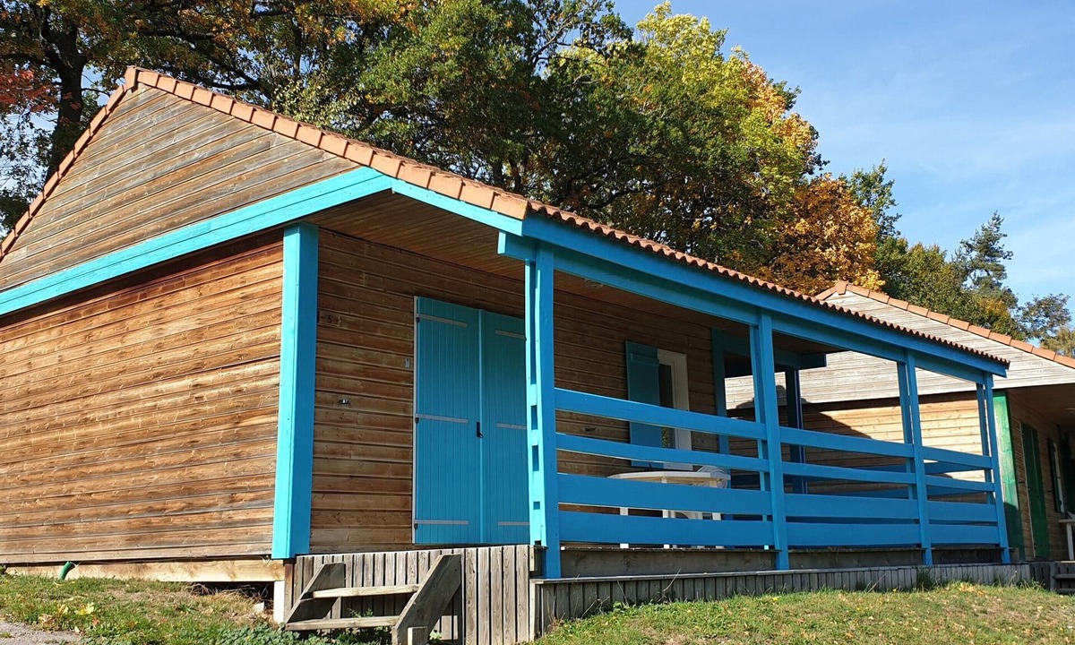 Blavignac Ski Chalet | Chalet Ancolie with Mountain View, Shared Pool, and Wi-Fi