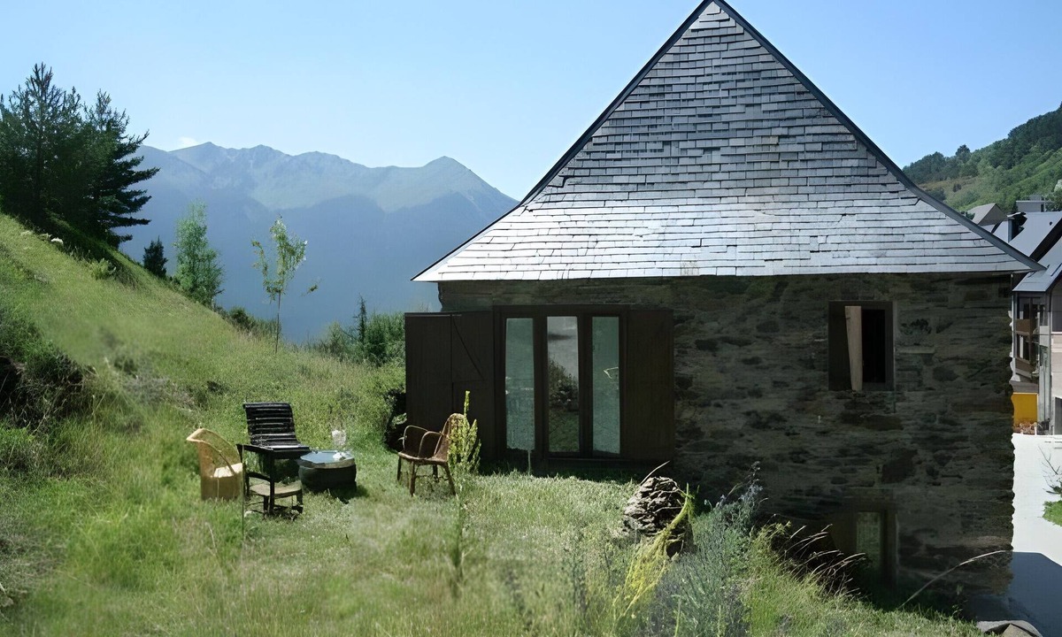 Arro Ski Chalet | Chalet 'Cabaña Vento Norte' with Mountain View and Private Garden