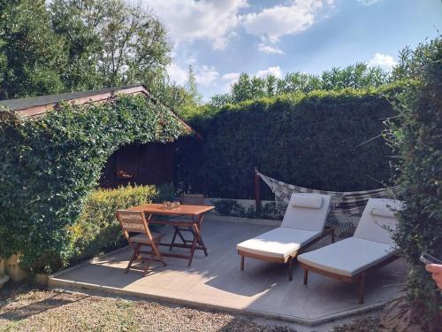 Grimaud Ski Chalet | Chalet cosy avec terrasse & hamac, calme, proche plage, parking, NC Properties