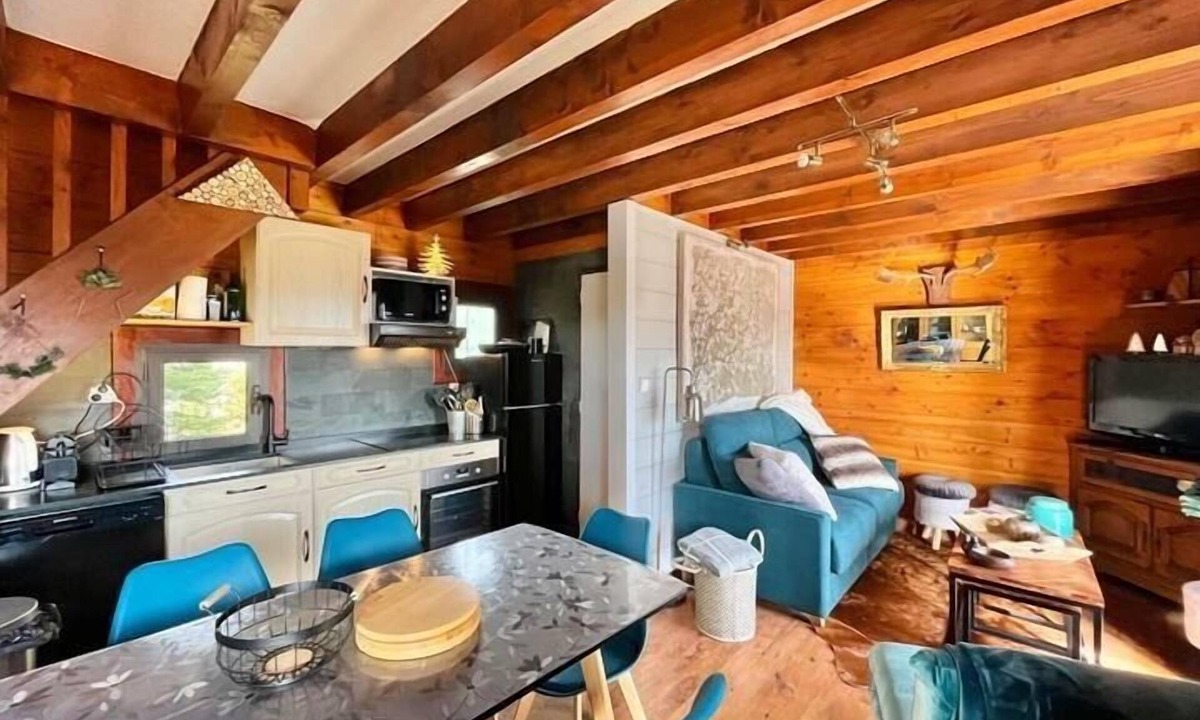Pyrenees 2000 Ski Chalet | Chalet des Esquits - Chalet just a stone's throw from the slopes