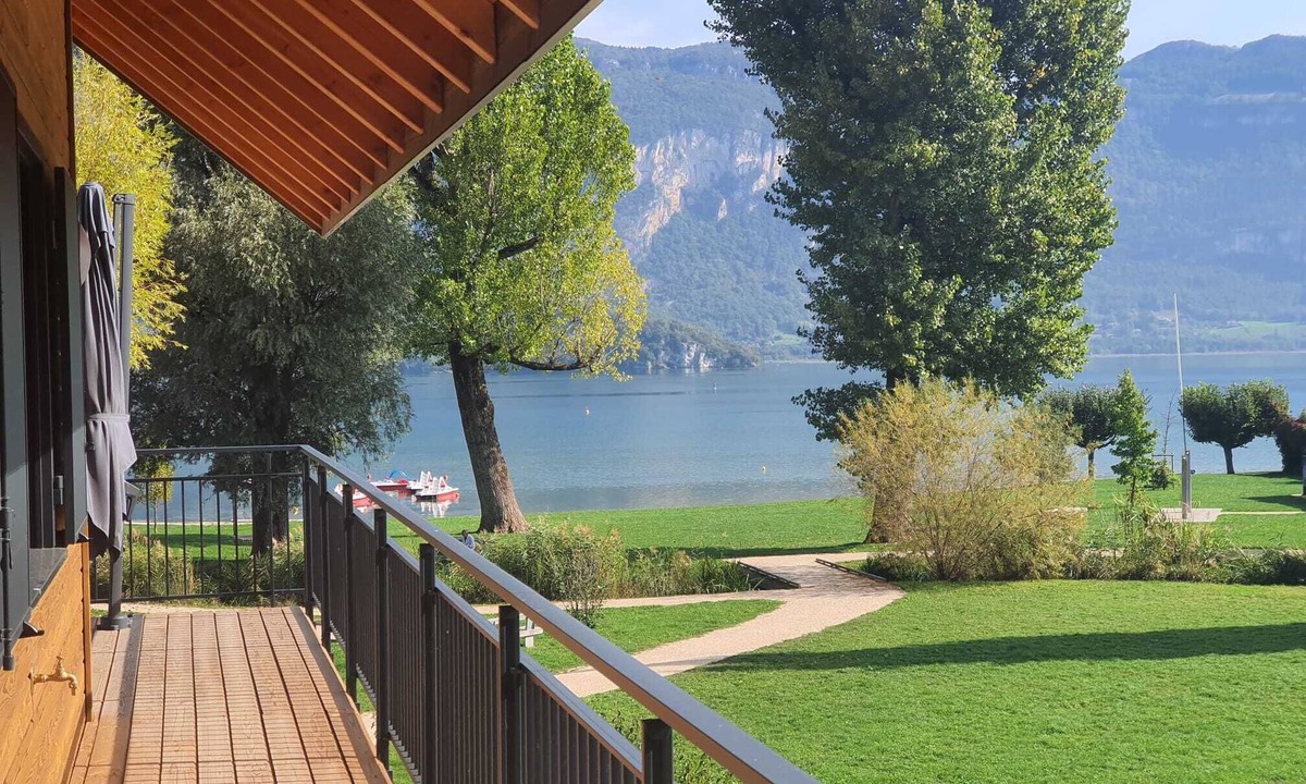 Conjux Ski Chalet | "chalet DU Lac" Accès Direct au lac du Bourget Pour 10 Personnes - Exceptionnel