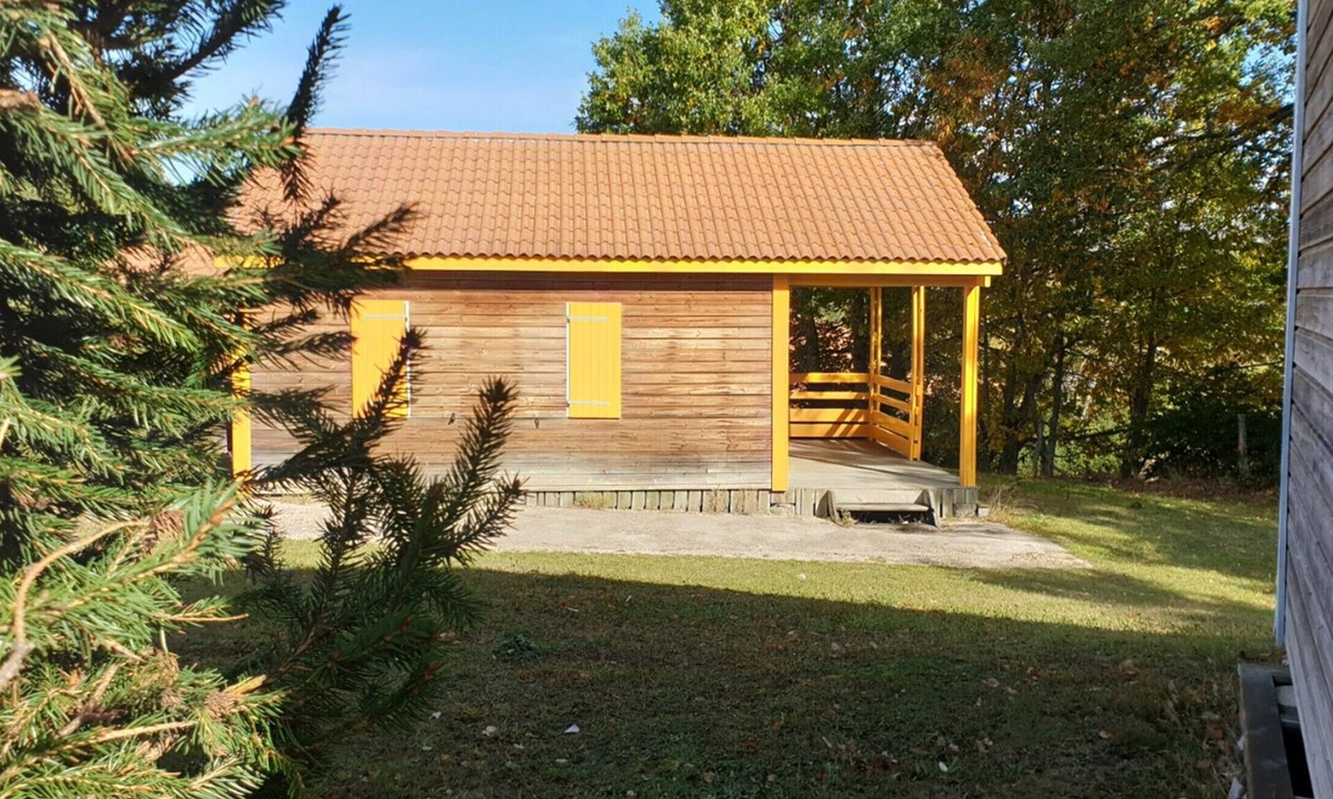 Blavignac Ski Chalet | Chalet Gazania with Mountain View, Shared Pool, and Wi-Fi