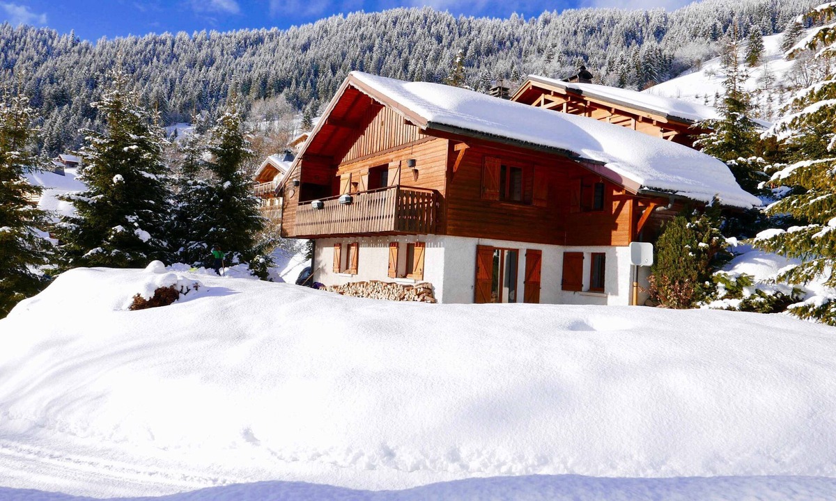 Manigod Ski Chalet | Chalet "L'Oréade" with Mountain Views, Private Terrace and Wi-Fi