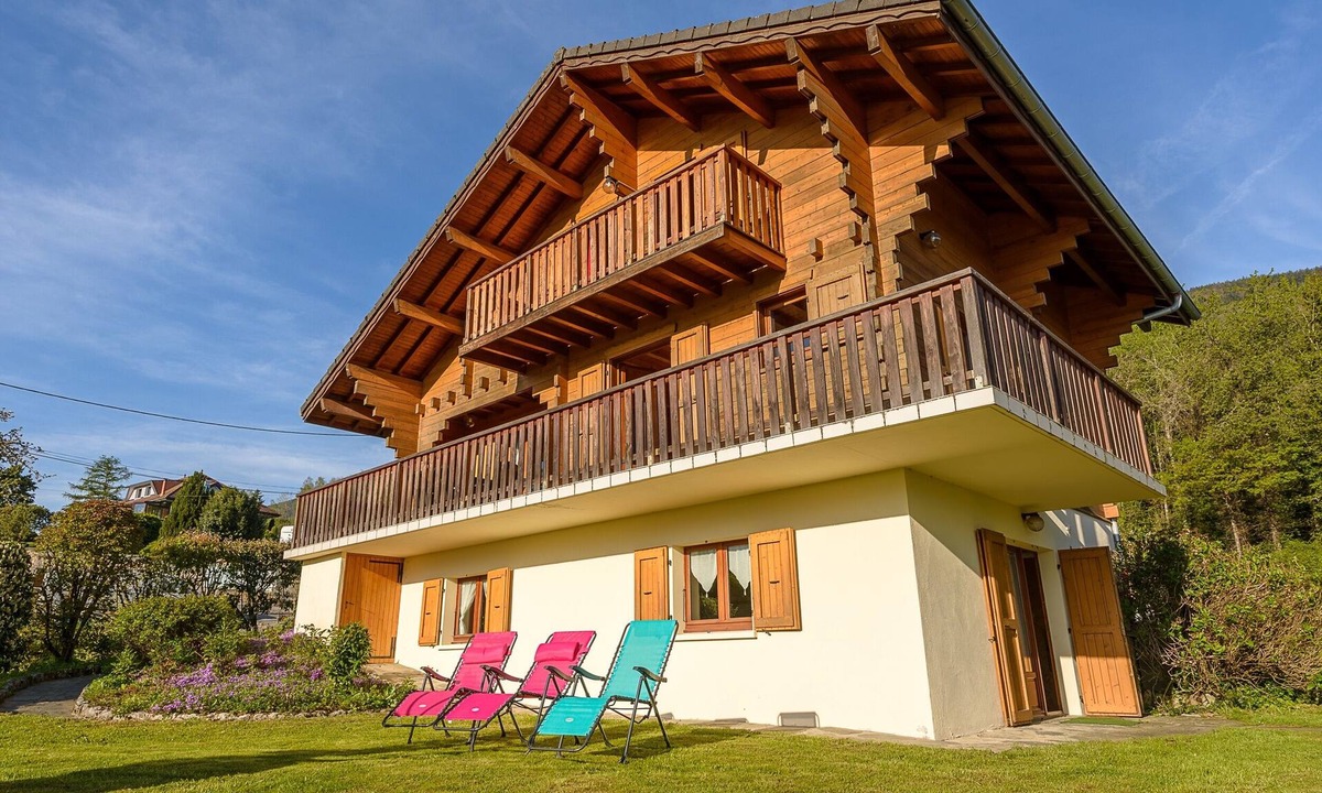 Saint-Jorioz Ski Chalet | Chalet Panorama - Logement cosy avec vue 180° sur le lac
