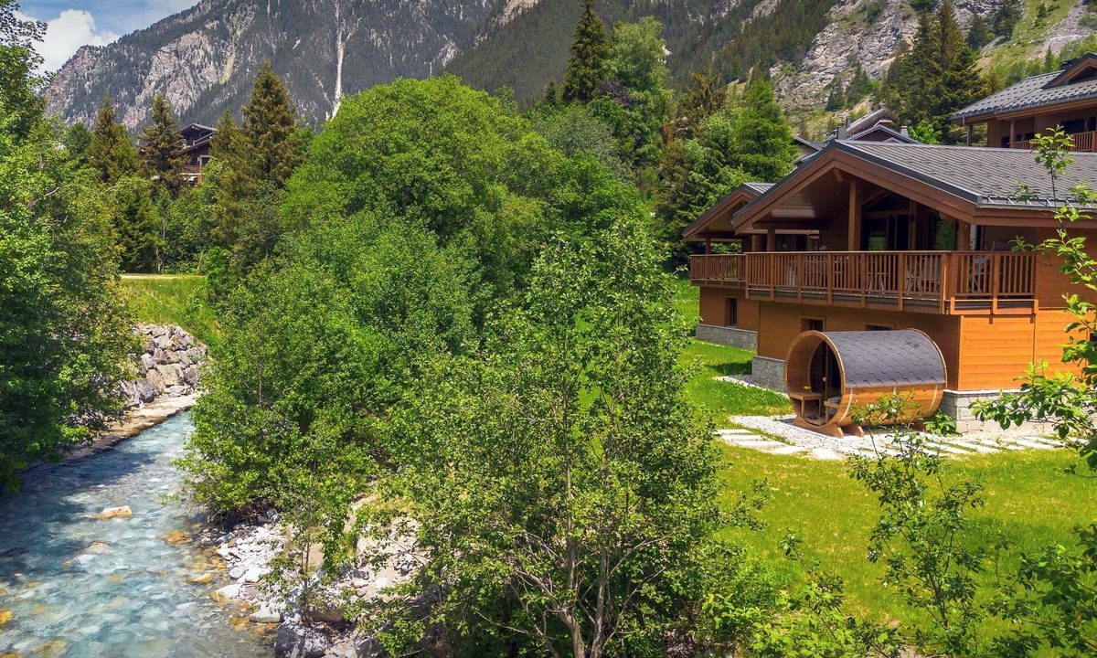 Pralognan-la-Vanoise Ski Chalet | Chalet Rongbuk - Unspoiled mountain landscapes and sauna - OVO Network