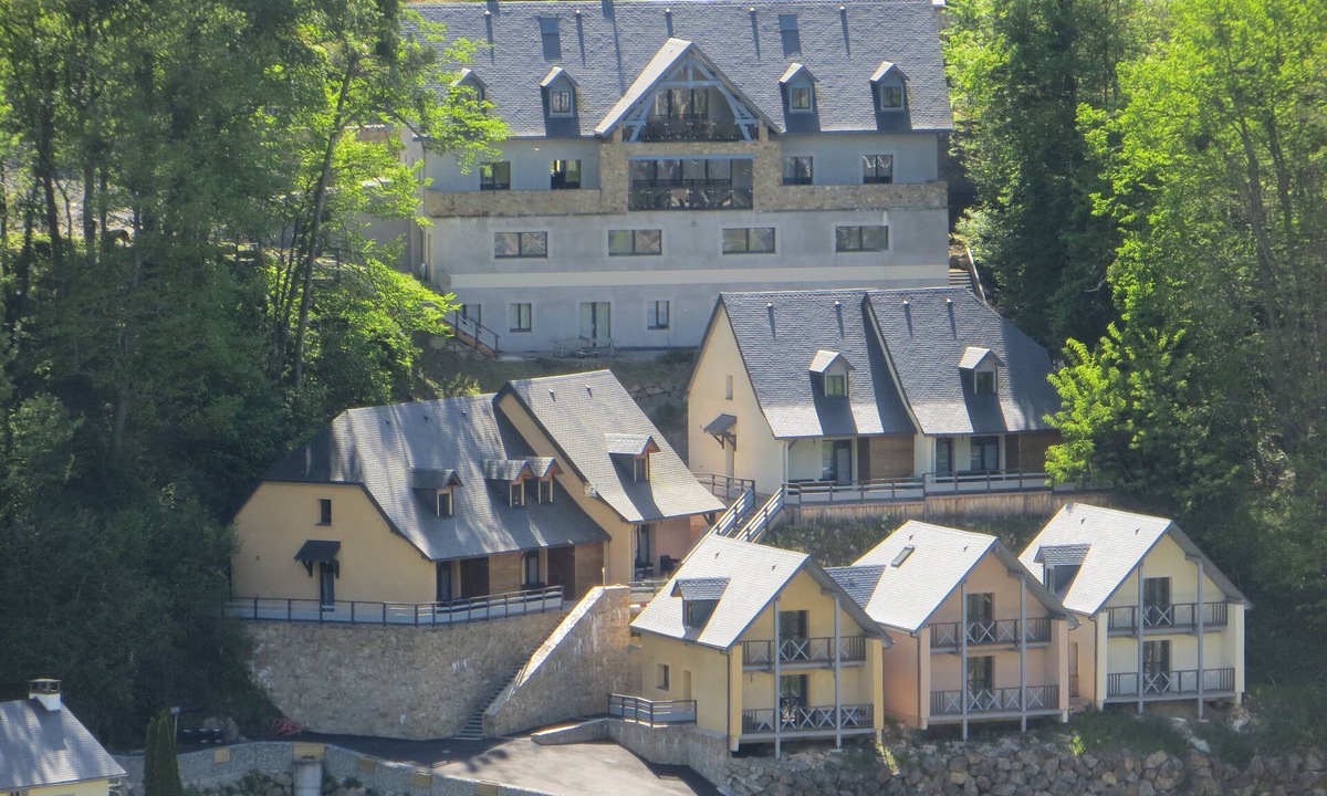 Luz-Saint-Sauveur Ski Chalet | Chalet Viscos at the foot of the mythical Tourmalet