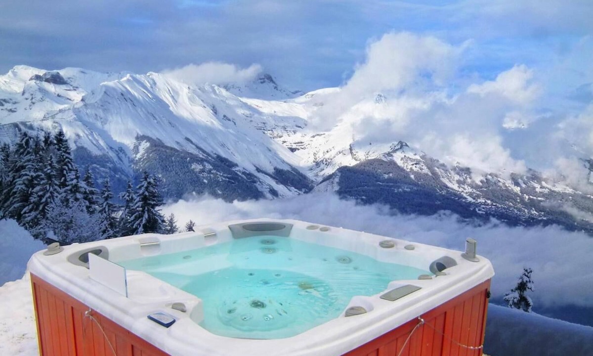 Villaroger Ski Chalet | Chalet, wifi, sauna, terrace, balcony, fireplace or stove, parking, tv, 210m², Les Arcs