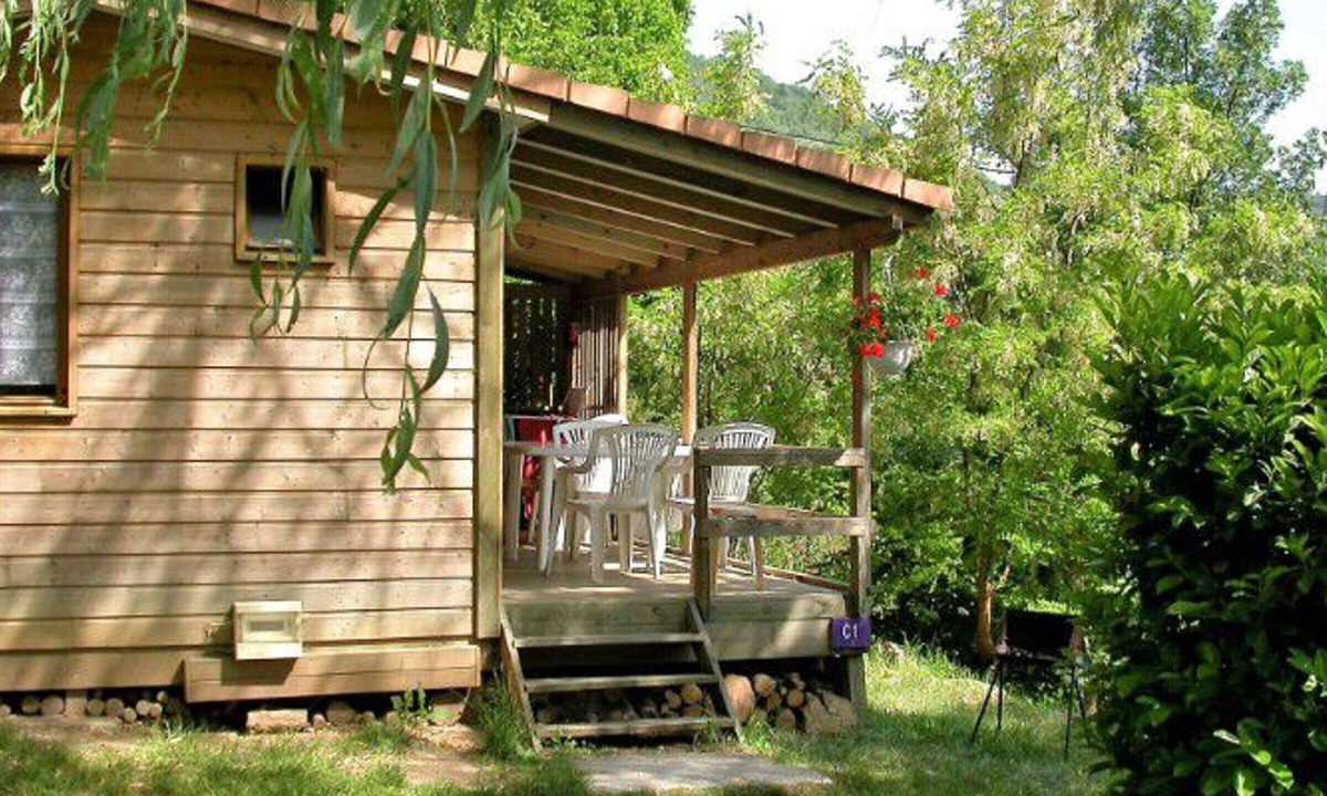 Darbres Ski Chalet | Chalet with Terrace and Garden Furniture in Darbres