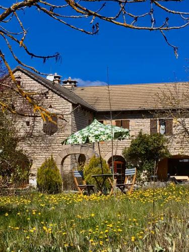 Mas-Saint-Chely Bed & Breakfast | Chambre d'hôtes Combes Les Aires de la Carline