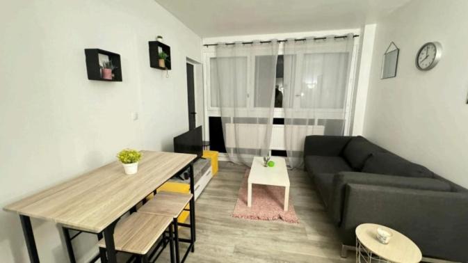 Quartier de la Grand'Mare Apartment | Chambre privée dans un appartement partagé à Rouen Séjour courte durée