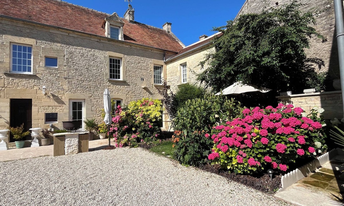 Thaon Bed & Breakfast | Chambres d'Hôtes de l'Ancienne Auberge