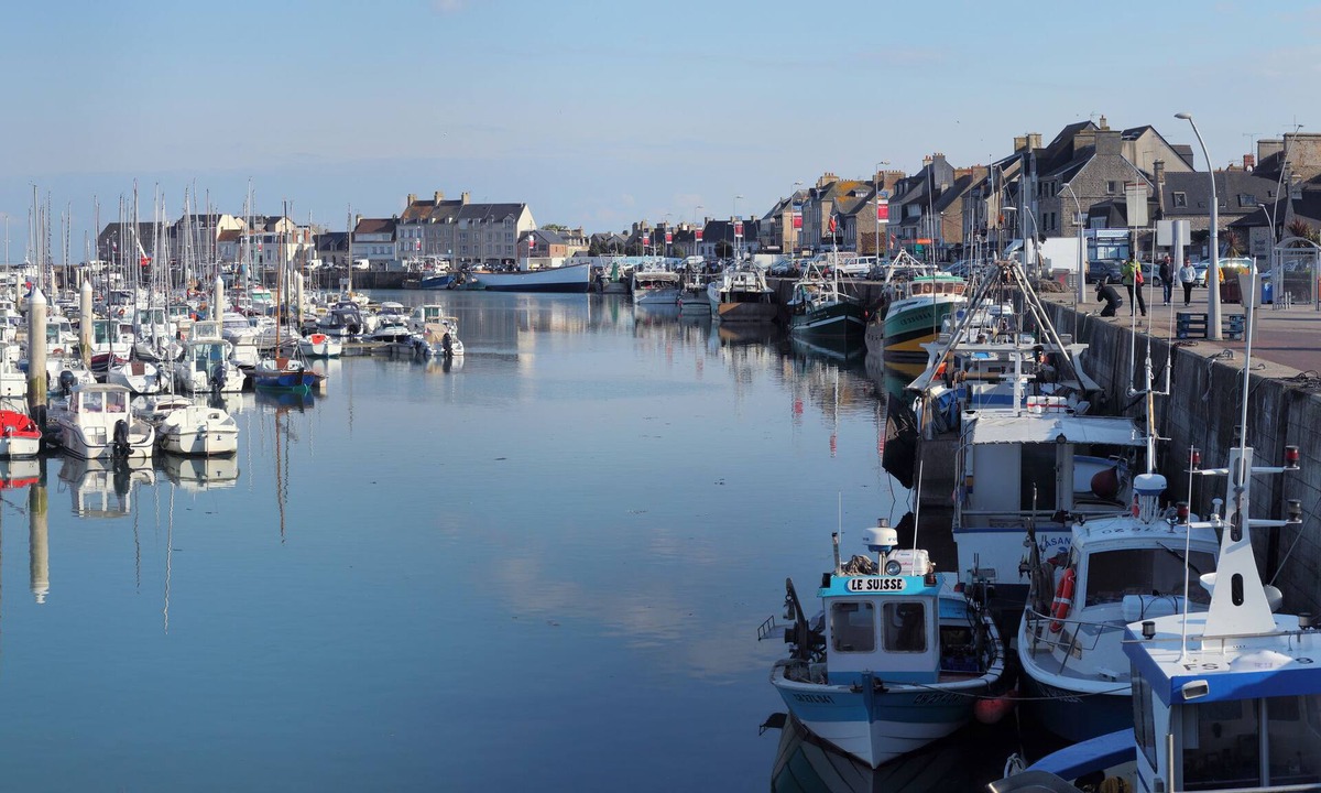 Saint-Vaast-la-Hougue Hotel | Chambres d’hotes La Granitière