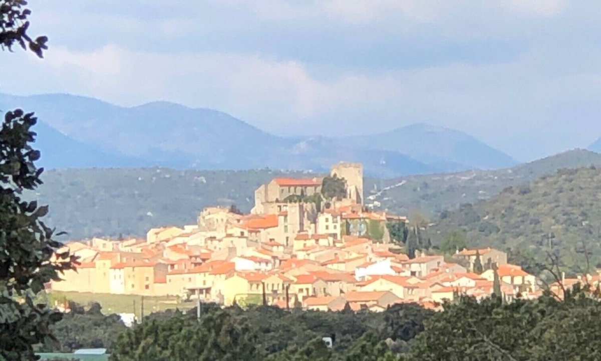 Montalba-le-Chateau House | Charmante Maison Avec Toit Terrasse