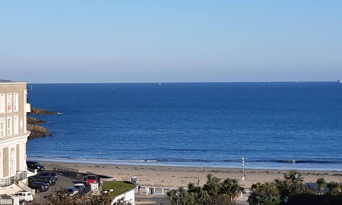 Dinard Apartment | Charming 102m2 apartment in a listed residence, "sea view, and large terrace