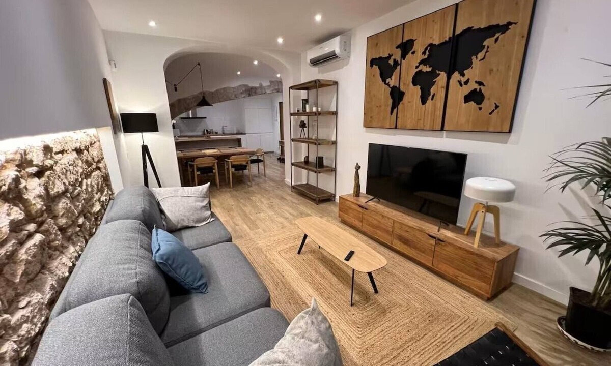 Ciutat Vella Apartment | Charming 2 bedrooms 2 baths apparment in the Gotic