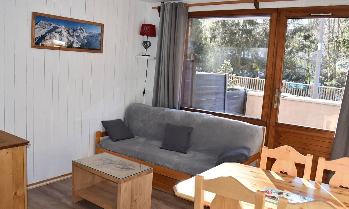 Pralognan-la-Vanoise Apartment | Charming 2-room with terrace, pets allowed, Pralognan center