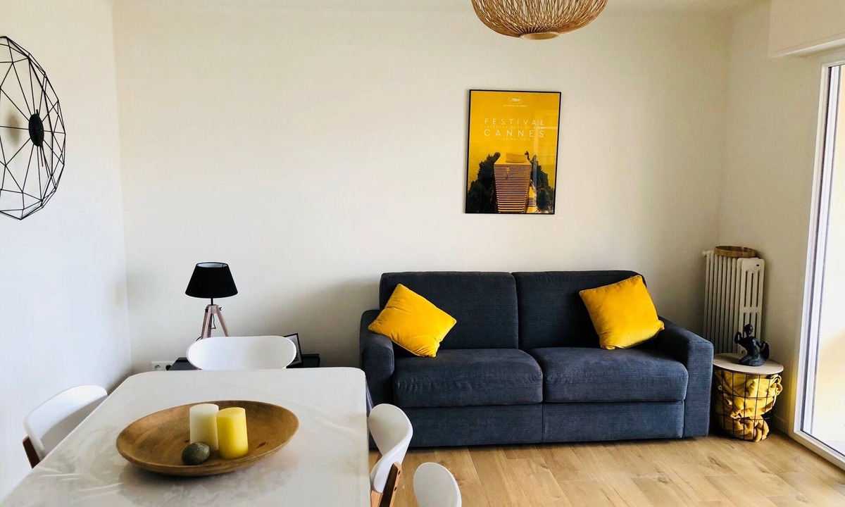 Antibes Old Town Apartment | Charming 2 rooms - 100m to the sea - Flex Cancel