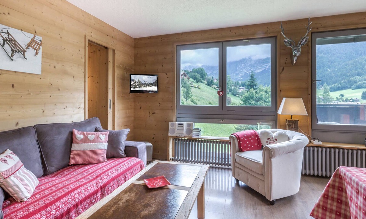La Clusaz Apartment | Charming 3-room apartment, pets allowed, mountain ambiance