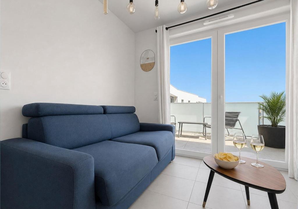 Lemasson Apartment | Charming air-conditioned one-bedroom apartment with balcony and parking