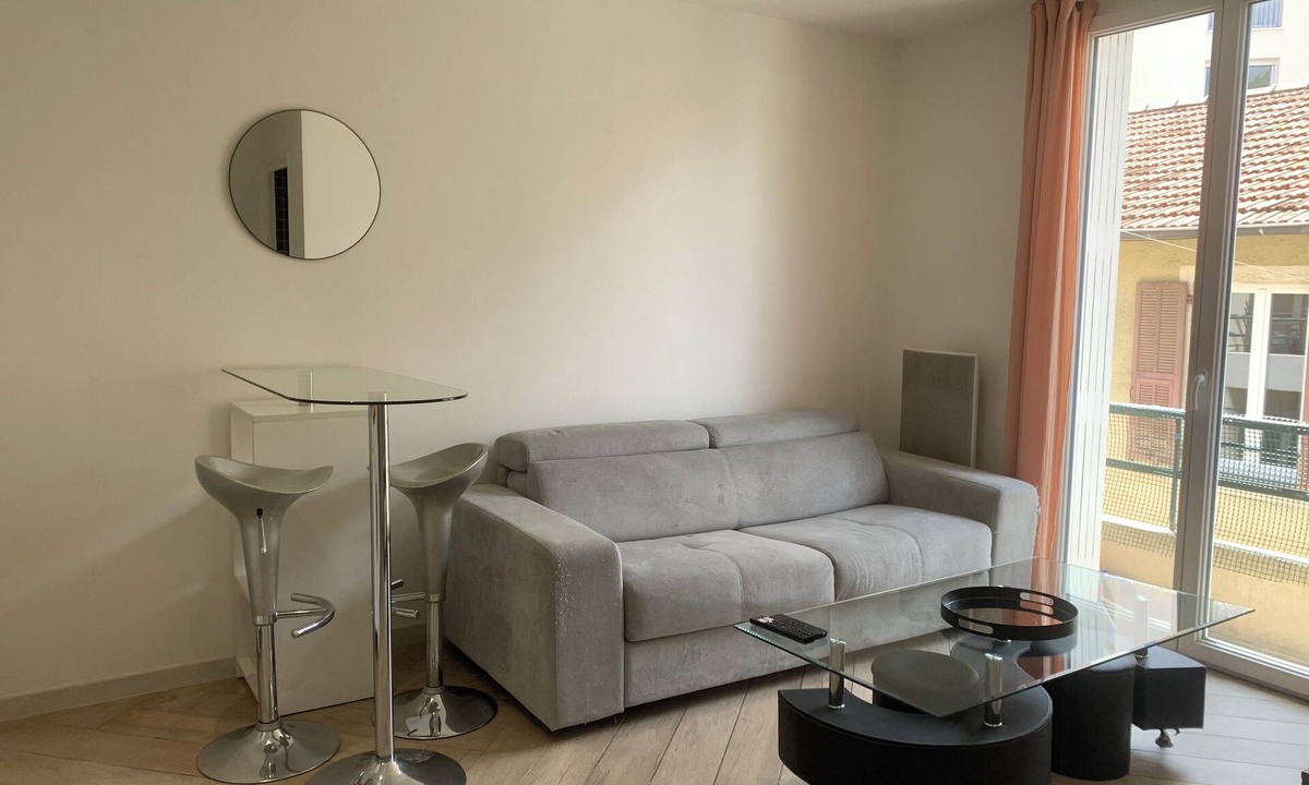 La Madeleine Apartment | Charming apartment 5 minutes from the beach