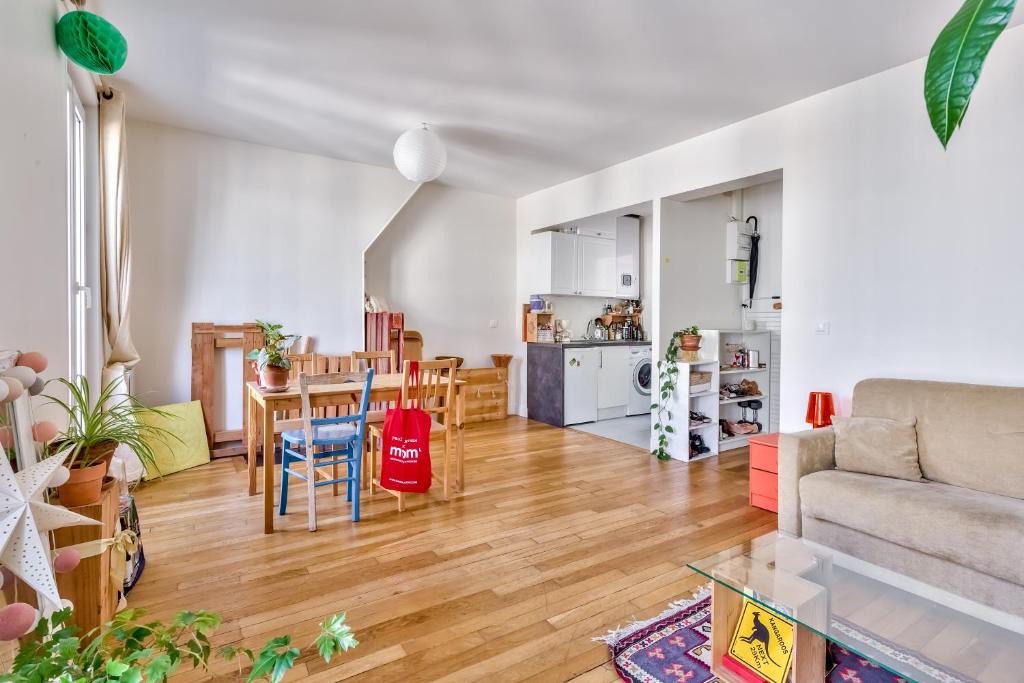 Hopital Saint-Louis Apartment | ~~ Charming apartment for 3 *BELLEVILLE* ~~