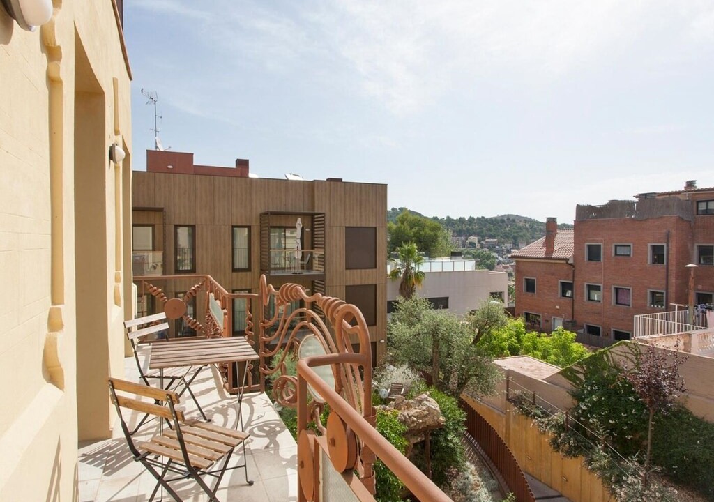 Vallcarca i els Penitents Apartment | CHARMING APARTMENT IN GRÀCIA WITH BALCONY AND OPTIONAL PARKING FOR 4