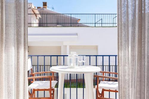 Llafranc Apartment | Charming apartment in Llafranc - city view, 70 m²