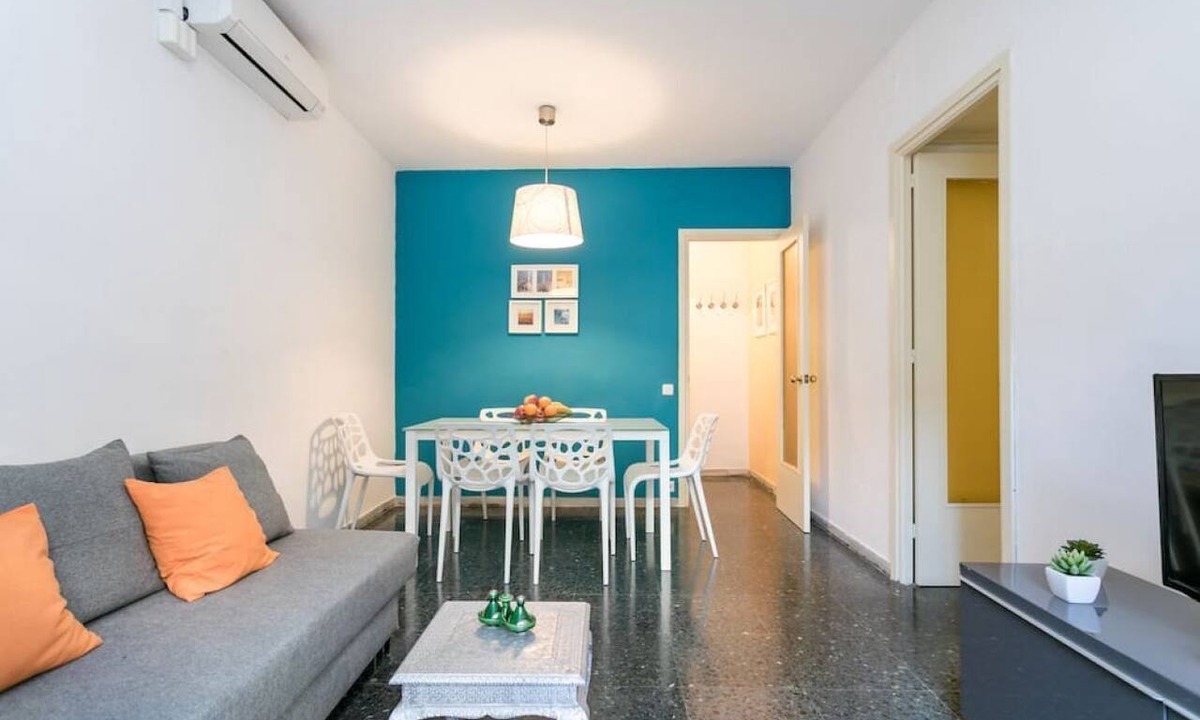 Gracia Apartment | Charming apartment with PARKING/near Park Guell