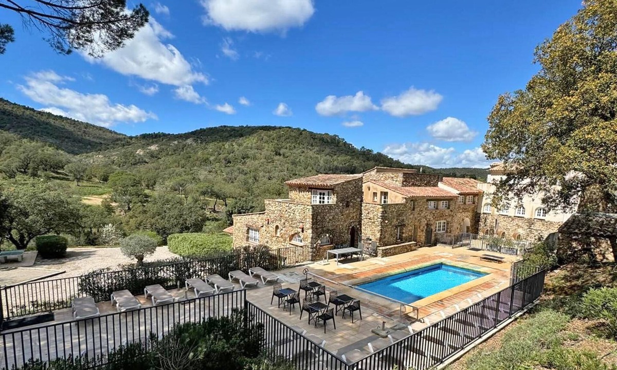 Plan-de-la-Tour House | Charming cottage on an intimate estate with pool