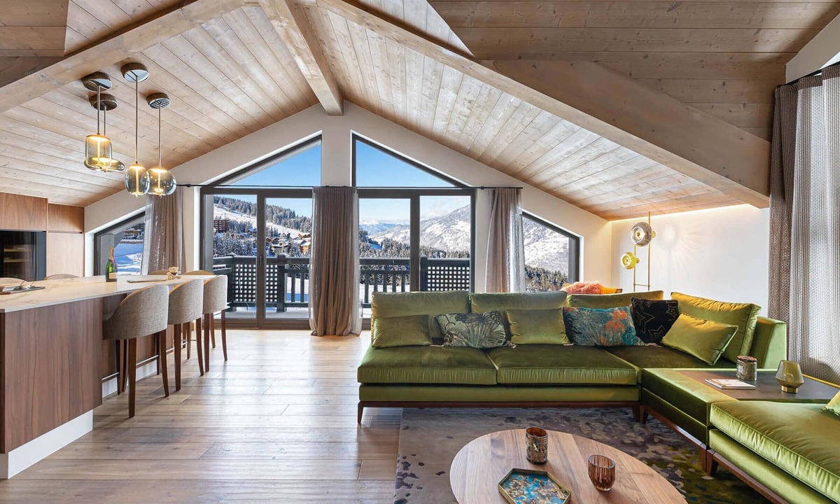 Courchevel Apartment | Charming duplex with fireplace and parking in the heart of Courchevel 1850