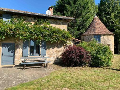 La Chapelle Montbrandeix House | Charming farmhouse and gite with pool also available in July and August