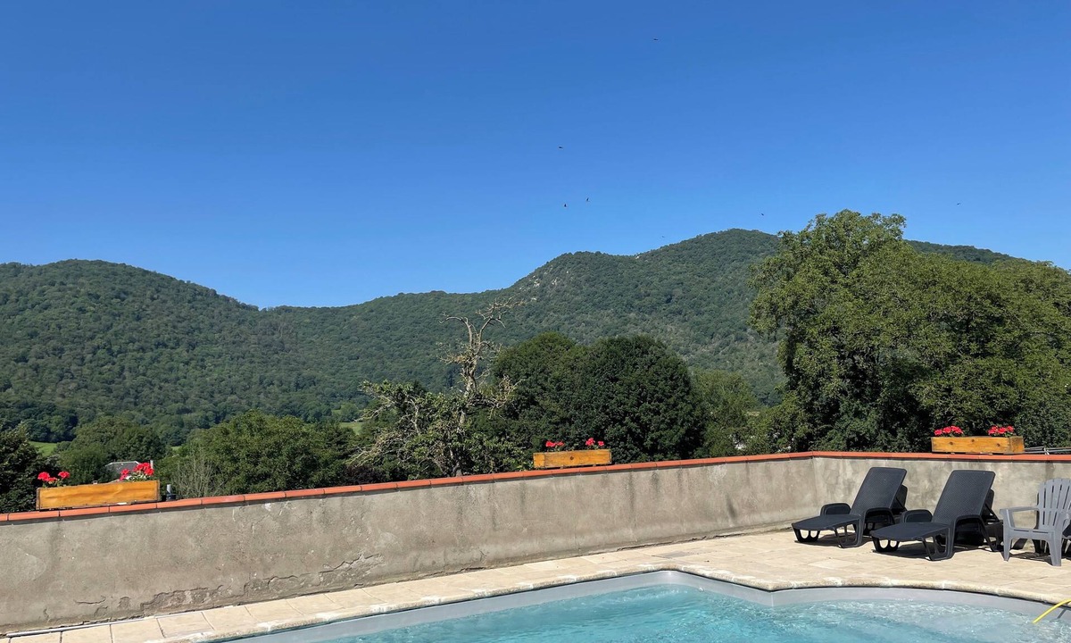 Generest House | Charming house at the foot of the mountains