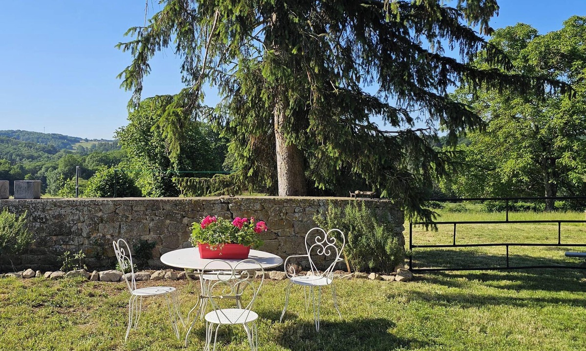 Creuse House | Charming house nestled in peaceful, authentic surroundings.