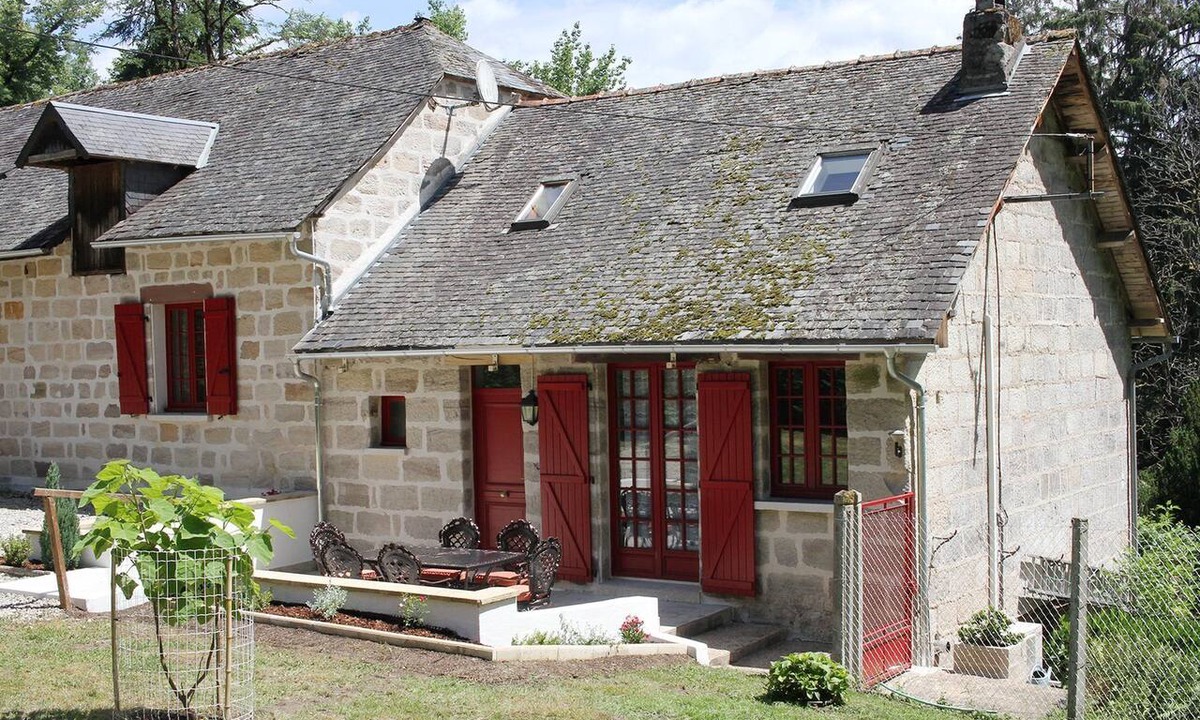 Brive-la-Gaillarde House | Charming vacation rental at Château d'Enval—quiet and close to downtown