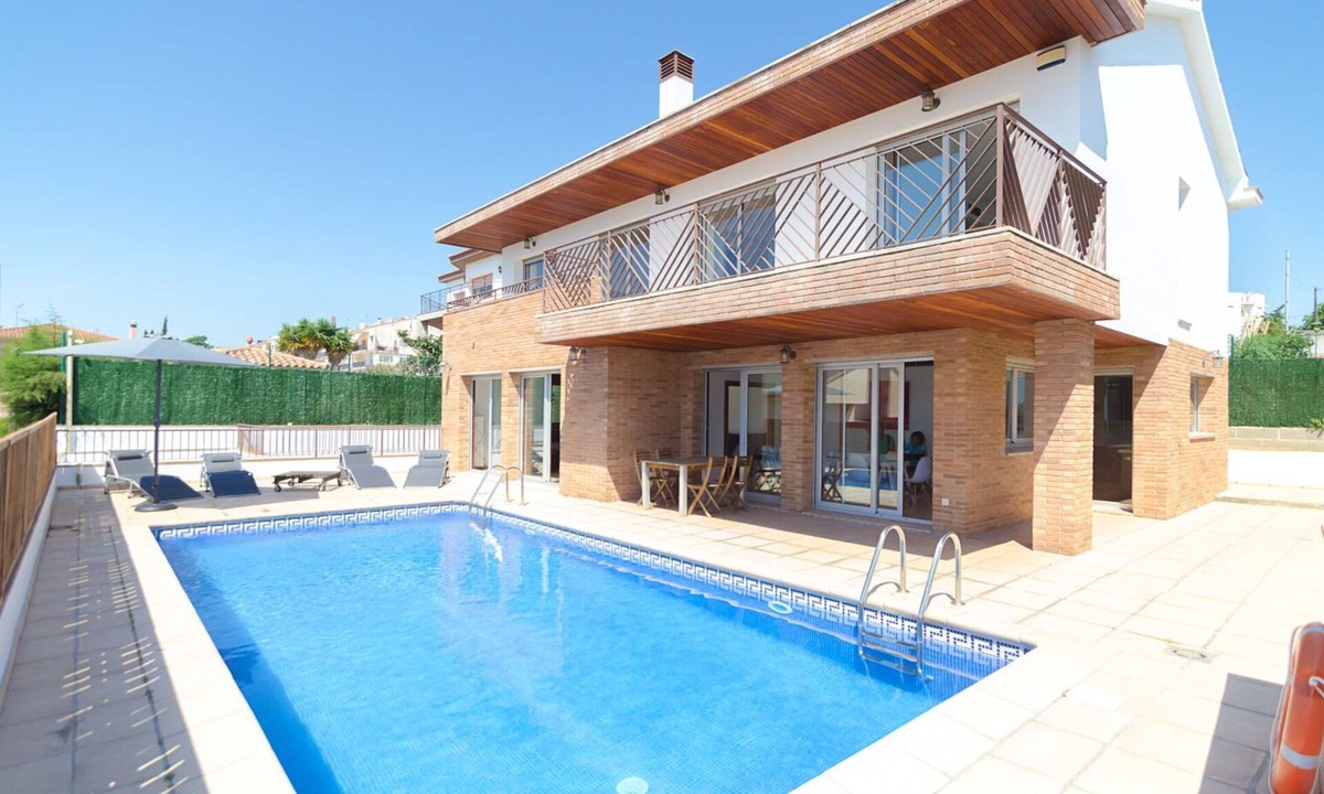Blanes Villa | Club Villamar - Beautiful villa with private pool located within walking distance to the beach