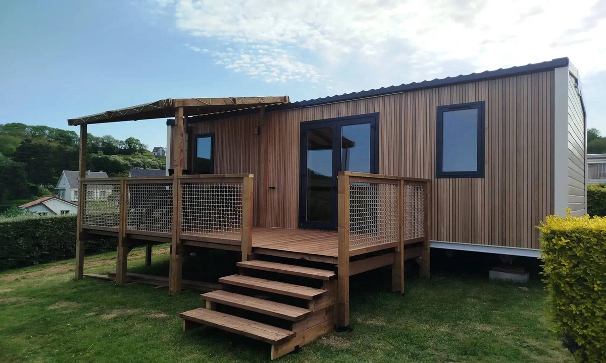 Saint-Martin-en-Campagne House | Comfort Mobile Home - 3 bedrooms - semi-covered patio - sleeps 6