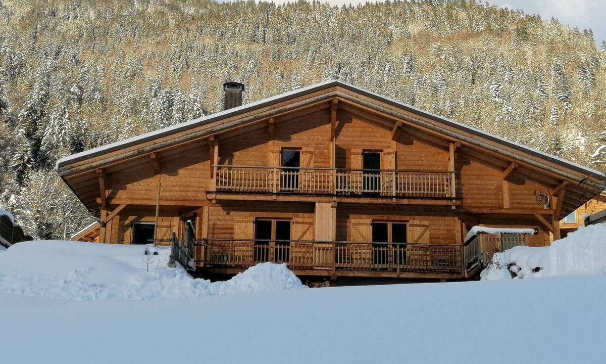 Villard-sur-Doron Ski Chalet | Comfortable chalet in the heart of Beaufortain