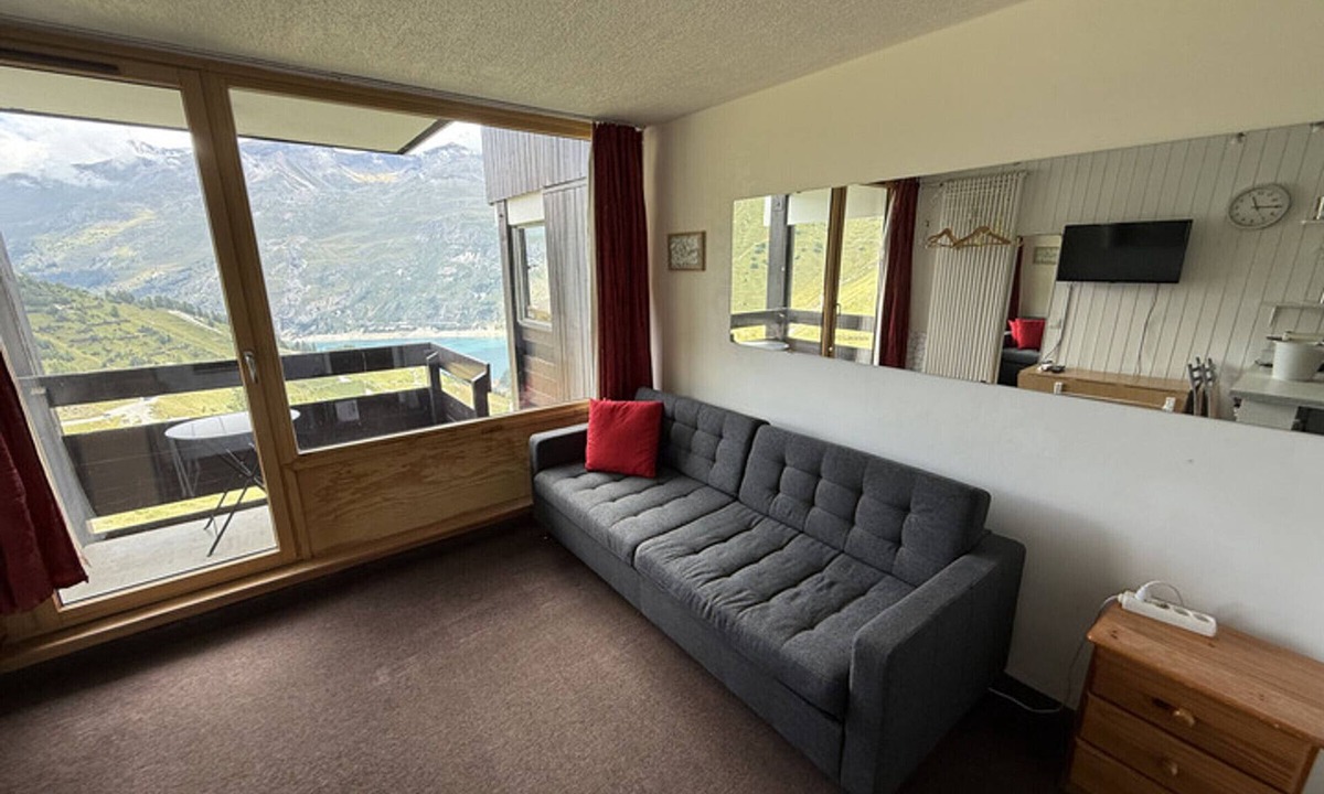 Le Lavachet Apartment | Comfortable studio with balcony, pets allowed, near slopes